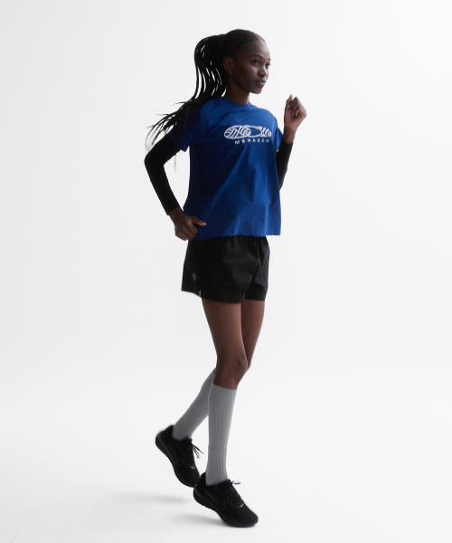 MENASOO(ミナス)の「VENODE Three Track Logo Active Tshirts_Blue (Basic Fit)(Tシャツ/カットソー・レディース・ブルー・1/2)」の6枚目の写真