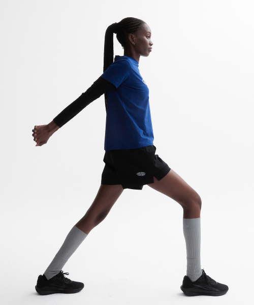 MENASOO(ミナス)の「VENODE Three Track Logo Active Tshirts_Blue (Basic Fit)(Tシャツ/カットソー・レディース・ブルー・1/2)」の8枚目の写真