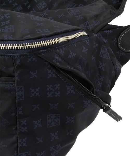 russet for traveller(ラシット フォー トラベラー)の「ボディバッグ(大)【Body Bag】(ボディバッグ/ウエストポーチ・レディース・グレー・FREE)」の10枚目の写真
