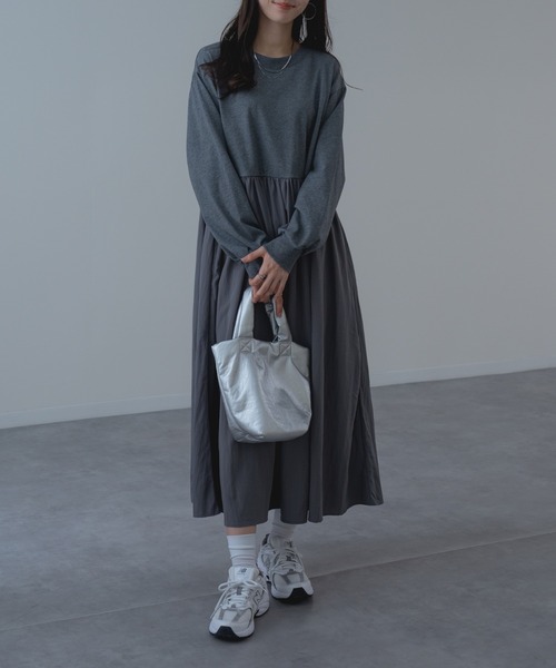 refinedworks（リファインドワークス）の「【refinedworks】異素材 切替 ワンピース！（ワンピース・レディース・ブラック/チャコールグレー・FREE）」の3枚目の写真