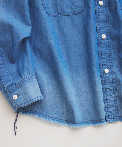 JOURNAL STANDARD relume（ジャーナルスタンダード　レリューム）の「シャンブレー アンカット フリンジ シャツ（シャツ/ブラウス・メンズ・ネイビー/ブルー系その他・MEDIUM/LARGE）」の6枚目の写真