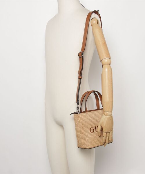 Guess（ゲス）の「WELLS Mini Tote（トートバッグ・レディース・ナチュラル・ONE SIZE）」の17枚目の写真