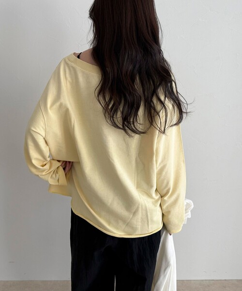 fredy emue(フレディエミュ)の「ヴィンテージ加工裏毛オフショルプルオーバー(Tシャツ/カットソー・レディース・ライトグレー/イエロー/チャコールグレー・38)」の19枚目の写真