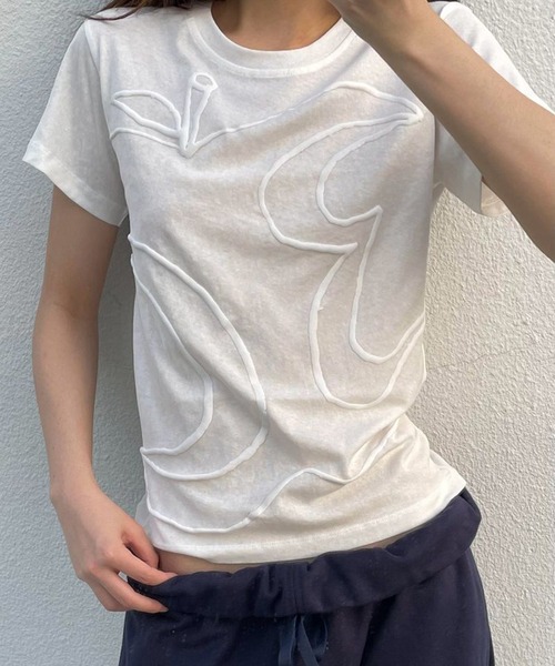 shyam inspiration(シャムインスピレーション)の「アップルモチーフシアーコンパクトTシャツ(Tシャツ/カットソー・レディース・ホワイト・M/L)」の1枚目の写真