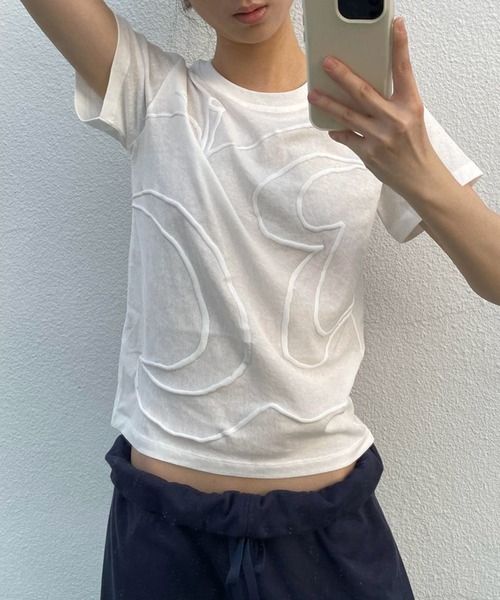 shyam inspiration(シャムインスピレーション)の「アップルモチーフシアーコンパクトTシャツ(Tシャツ/カットソー・レディース・ホワイト・M/L)」の3枚目の写真