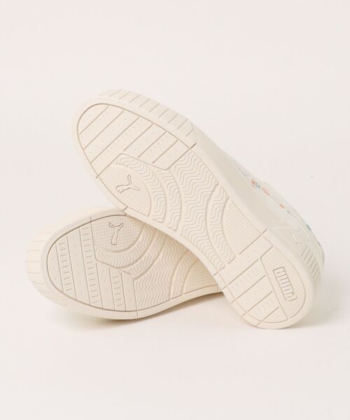 PUMA（プーマ）の「【PUMA】キャリーナ ミア フラワー（スニーカー・レディース・オフホワイト・24.5cm/23.5cm/25.0cm/24.0cm/23.0cm）」の2枚目の写真