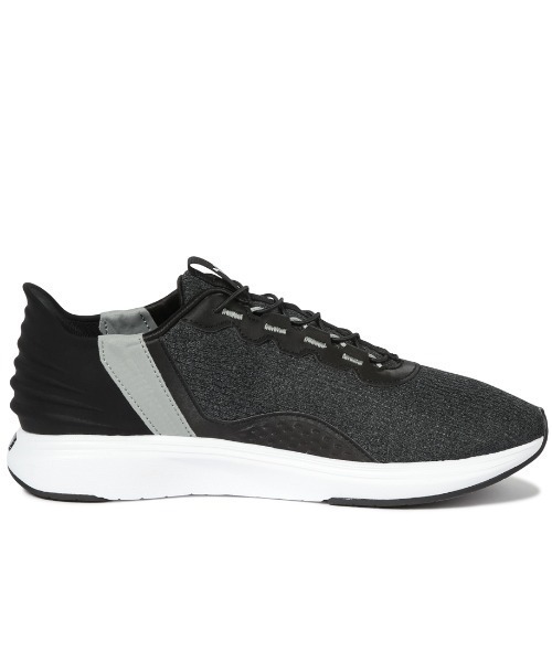 PUMA(プーマ)の「プーマ PUMA SOFTRIDE クルーズ EASE IN(スニーカー・メンズ・ブラック・25.0cm/25.5cm/26.0cm/26.5cm/27.0cm/27.5cm/28.0cm)」の2枚目の写真