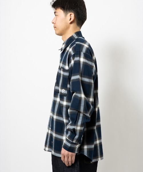 430（フォーサーティ）の「ms6483- L-S OMBRE CHECK SHIRT オンブレチェックシャツ(26-081)（シャツ/ブラウス・メンズ・ベージュ/ネイビー・3/2/1/0）」の8枚目の写真