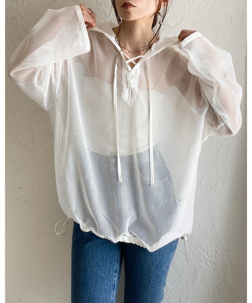 She's Closet(シーズクローゼット)の「フード付き オーバーサイズ 編み上げ シアー メッシュトップス パーカー(パーカー・レディース・ホワイト/ブラック/ベージュ・FREE)」の9枚目の写真