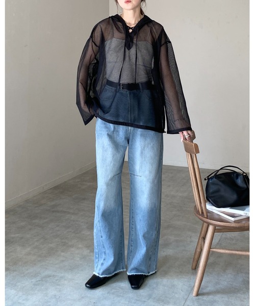 She's Closet(シーズクローゼット)の「フード付き オーバーサイズ 編み上げ シアー メッシュトップス パーカー(パーカー・レディース・ホワイト/ブラック/ベージュ・FREE)」の19枚目の写真