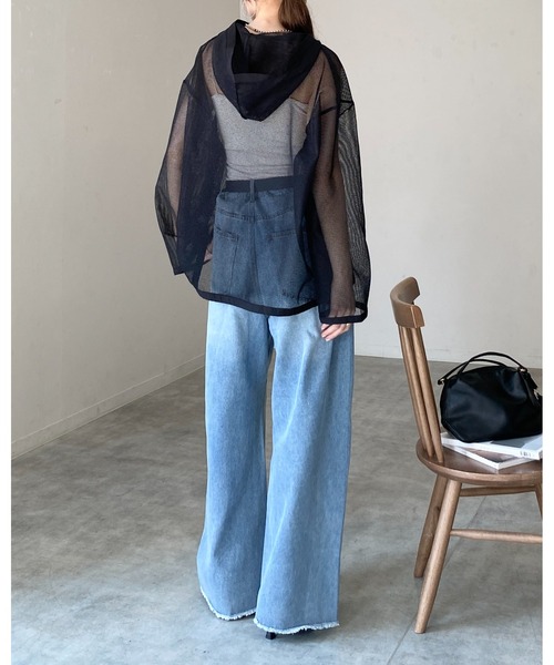 She's Closet(シーズクローゼット)の「フード付き オーバーサイズ 編み上げ シアー メッシュトップス パーカー(パーカー・レディース・ホワイト/ブラック/ベージュ・FREE)」の18枚目の写真