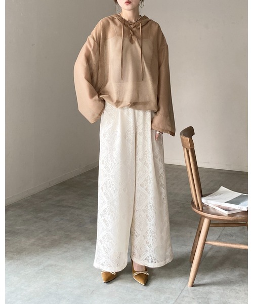 She's Closet(シーズクローゼット)の「フード付き オーバーサイズ 編み上げ シアー メッシュトップス パーカー(パーカー・レディース・ホワイト/ブラック/ベージュ・FREE)」の15枚目の写真