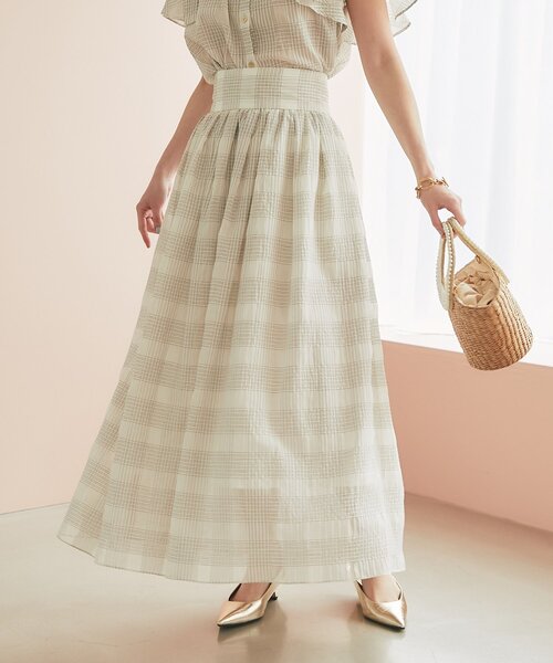 La boutique BonBon(ラブティックボンボン)の「【セットアップ可・清涼感・お上品】シアーチェックギャザーロングスカート(スカート・レディース・サックスブルー/オフホワイト・PS/FREE)」の1枚目の写真