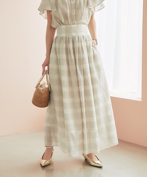 La boutique BonBon(ラブティックボンボン)の「【セットアップ可・清涼感・お上品】シアーチェックギャザーロングスカート(スカート・レディース・サックスブルー/オフホワイト・PS/FREE)」の4枚目の写真