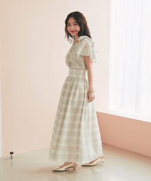 La boutique BonBon(ラブティックボンボン)の「【セットアップ可・清涼感・お上品】シアーチェックギャザーロングスカート(スカート・レディース・サックスブルー/オフホワイト・PS/FREE)」の8枚目の写真