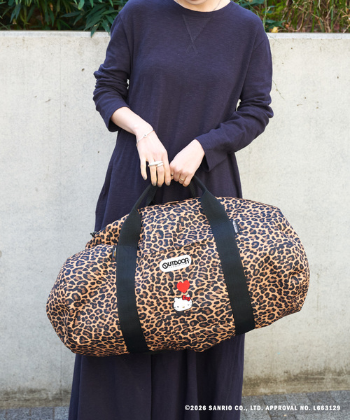 OUTDOOR PRODUCTS(アウトドアプロダクツ)の「HELLO KITTY 232 ROLL BOSTON X-LARGE ex LEOPARD 西宮ガーデンズ店/WEB限定(ボストンバッグ・レディース・キャメル・FREE)」の2枚目の写真