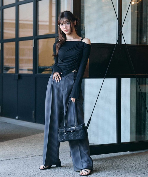 muet.（ミュエ）の「オフショルドロストトップス（Tシャツ/カットソー・レディース・杢グレー/ブラック・MEDIUM/LARGE）」の4枚目の写真