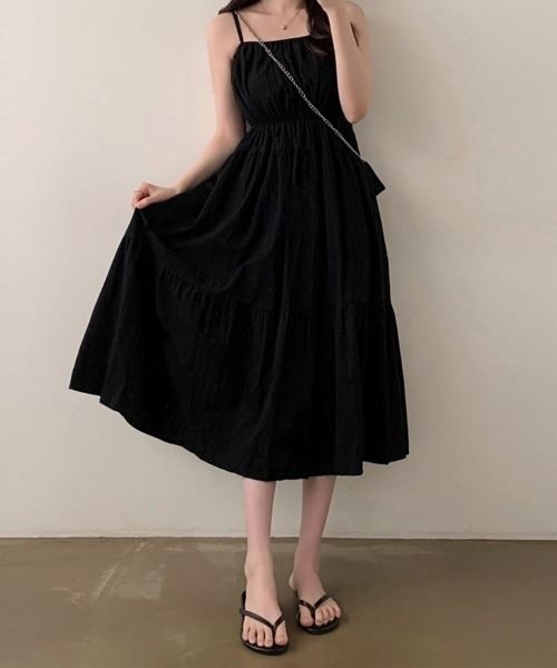 ReRe(リリ)の「ギャザーティアードキャミワンピース(ワンピース・レディース・ホワイト/ブラック・FREE)」の2枚目の写真