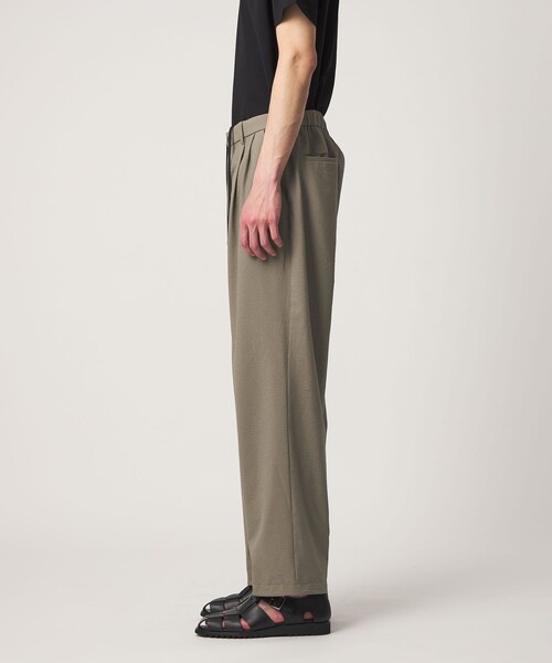 UNITED ARROWS(ユナイテッドアローズ)の「DotAir ドットエア サッカー ヘムコード 2プリーツ パンツ 吸水速乾(その他パンツ・メンズ・オリーブ/ブラック・S/M/L/XL)」の10枚目の写真