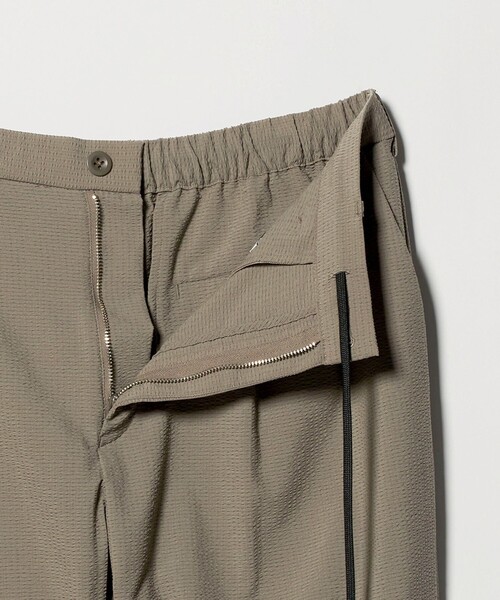 UNITED ARROWS(ユナイテッドアローズ)の「DotAir ドットエア サッカー ヘムコード 2プリーツ パンツ 吸水速乾(その他パンツ・メンズ・オリーブ/ブラック・S/M/L/XL)」の17枚目の写真