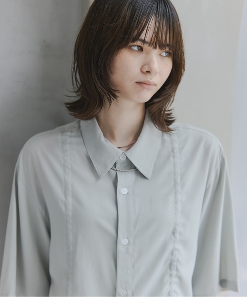 Confirm(コンファーム)の「Gathered Short-Sleeve Shirt / ギャザー入り半袖シャツ メンズ レディース ユニセックス(シャツ/ブラウス・メンズ・ブラック/ブルー/グレー/ベージュ・L/M/S)」の9枚目の写真