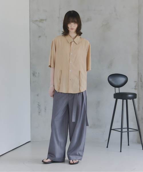 Confirm(コンファーム)の「Gathered Short-Sleeve Shirt / ギャザー入り半袖シャツ メンズ レディース ユニセックス(シャツ/ブラウス・メンズ・ブラック/ブルー/グレー/ベージュ・L/M/S)」の20枚目の写真