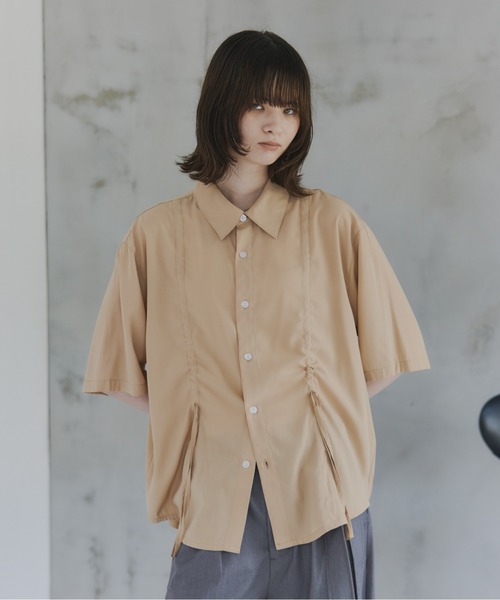 Confirm(コンファーム)の「Gathered Short-Sleeve Shirt / ギャザー入り半袖シャツ メンズ レディース ユニセックス(シャツ/ブラウス・メンズ・ブラック/ブルー/グレー/ベージュ・L/M/S)」の15枚目の写真