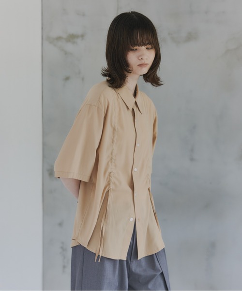 Confirm(コンファーム)の「Gathered Short-Sleeve Shirt / ギャザー入り半袖シャツ メンズ レディース ユニセックス(シャツ/ブラウス・メンズ・ブラック/ブルー/グレー/ベージュ・L/M/S)」の16枚目の写真