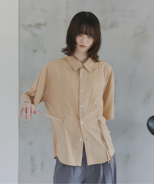 Confirm(コンファーム)の「Gathered Short-Sleeve Shirt / ギャザー入り半袖シャツ メンズ レディース ユニセックス(シャツ/ブラウス・メンズ・ブラック/ブルー/グレー/ベージュ・L/M/S)」の17枚目の写真