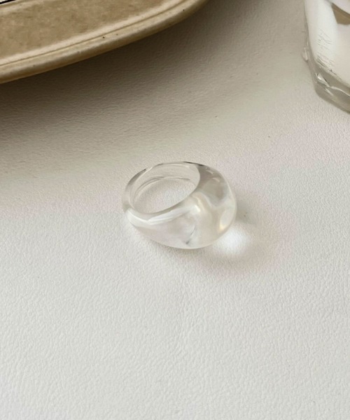 Rennet(レネット)の「ボリュームアクリル リング(リング・レディース・レッド/ブラック/ブルー/クリア/グリーン・16号)」の5枚目の写真