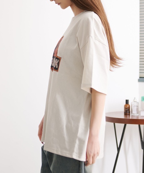 SILVER BULLET(シルバーバレット)の「『SILVER BULLET SELECT AP/シルバーバレットセレクト』Jurassic World/ジュラシックワールド アイコンTEE(Tシャツ/カットソー・レディース・スミクロ/アイボリー・LL/L/M)」の14枚目の写真