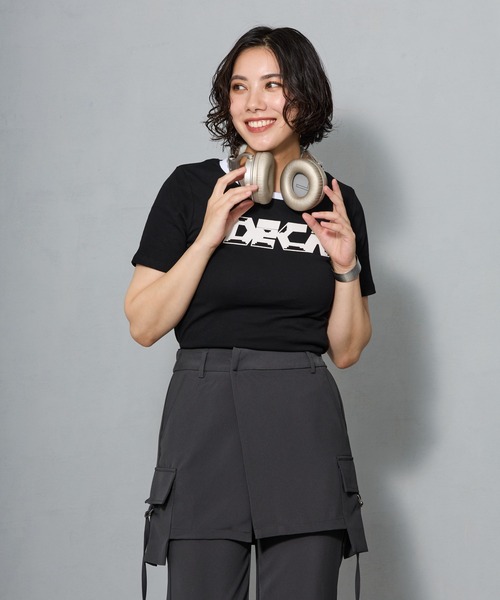 aremoi(アレモイ)の「グラフィックロゴ オーバーサイズTシャツ(Tシャツ/カットソー・レディース・ホワイト/ブラック・LARGE/MEDIUM/SMALL)」の15枚目の写真