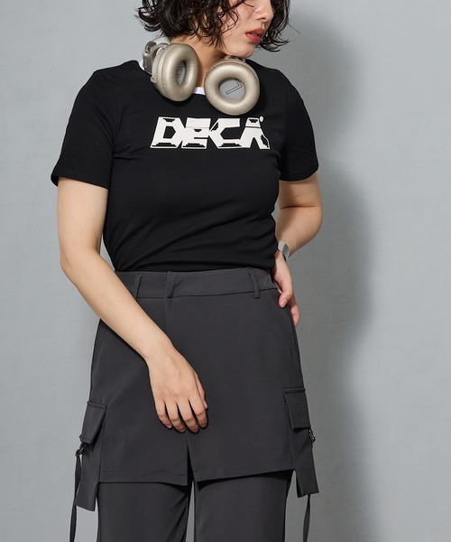 aremoi(アレモイ)の「グラフィックロゴ オーバーサイズTシャツ(Tシャツ/カットソー・レディース・ホワイト/ブラック・LARGE/MEDIUM/SMALL)」の8枚目の写真