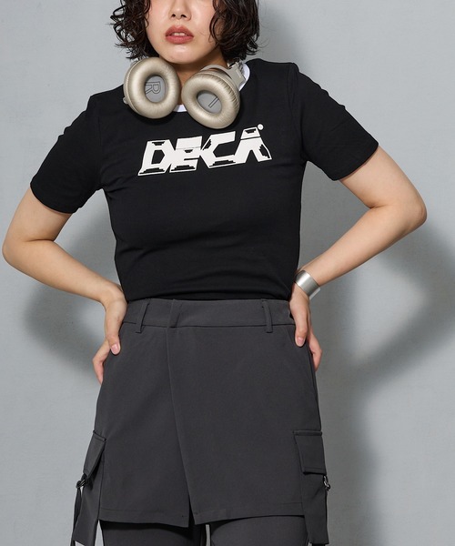 aremoi(アレモイ)の「グラフィックロゴ オーバーサイズTシャツ(Tシャツ/カットソー・レディース・ホワイト/ブラック・LARGE/MEDIUM/SMALL)」の4枚目の写真