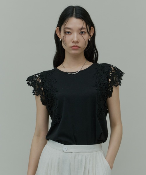 Plumel(プルメル)の「Shoulder Lace Cut Tops / ショルダーレースカットトップス(Tシャツ/カットソー・レディース・ブラック/グレー/オフホワイト・MEDIUM)」の16枚目の写真
