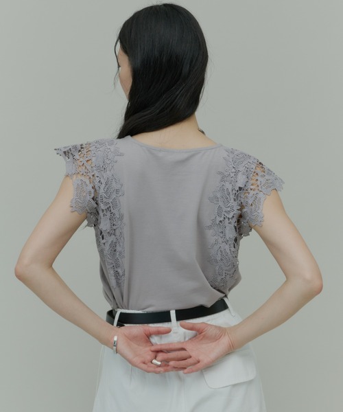 Plumel(プルメル)の「Shoulder Lace Cut Tops / ショルダーレースカットトップス(Tシャツ/カットソー・レディース・ブラック/グレー/オフホワイト・MEDIUM)」の21枚目の写真