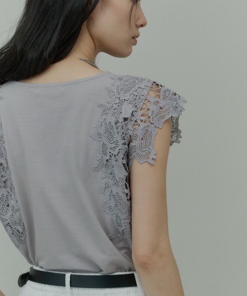 Plumel(プルメル)の「Shoulder Lace Cut Tops / ショルダーレースカットトップス(Tシャツ/カットソー・レディース・ブラック/グレー/オフホワイト・MEDIUM)」の20枚目の写真