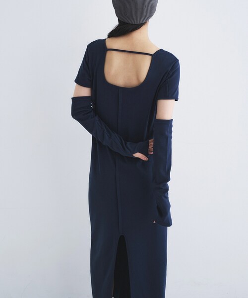 CODE A（コードエー）の「arm cover square neck dress（ワンピース・レディース・ネイビー/グレー・00）」の13枚目の写真