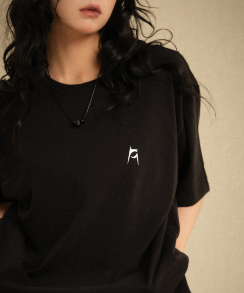 RECULER(ルキュレ)の「Granma cartoon T-shirts Black(Tシャツ/カットソー・レディース・その他・FREE)」の5枚目の写真