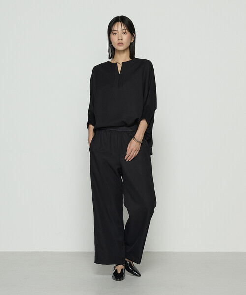 Gabardine K.T(ギャバジンケーティー)の「〔 +サイズ 〕 麻調合繊 ワイドパンツ(その他パンツ・レディース・ミント/グレー/キナリ/ブラック・13号)」の8枚目の写真