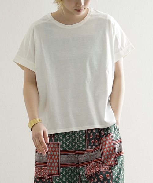 zootie（ズーティー）の「汗しみない Tシャツ［ワイドシルエット］（Tシャツ/カットソー・レディース・杢グレー/ダークカーキ/レッド系その他/ライトオレンジ系/ライトカーキ/ラベンダー/モカ/グレイッシュブルー/イエロー系その他/ブラック/ネイビー/オフホワイト/アイボリー・M-L）」の2枚目の写真