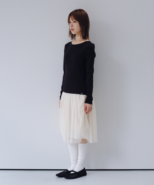 OHESHIO(オヘシオ)の「BASIC SLIM LONG SLEEVE, BLACK(Tシャツ/カットソー・レディース・その他・FREE)」の3枚目の写真