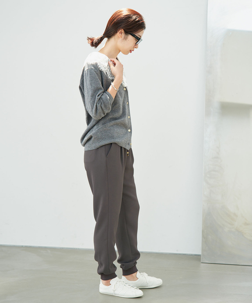 IENA（イエナ）の「《追加2/洗濯機洗い可》イージージョガーパンツ（スウェットパンツ・レディース・ブラック/ホワイト/チャコールグレー・36/38）」の16枚目の写真