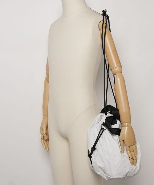 D-VEC(ディーベック)の「【D-VEC】WP NY DRAWSTRING BAG(トートバッグ・メンズ・ホワイト/ブラック・FREE)」の3枚目の写真