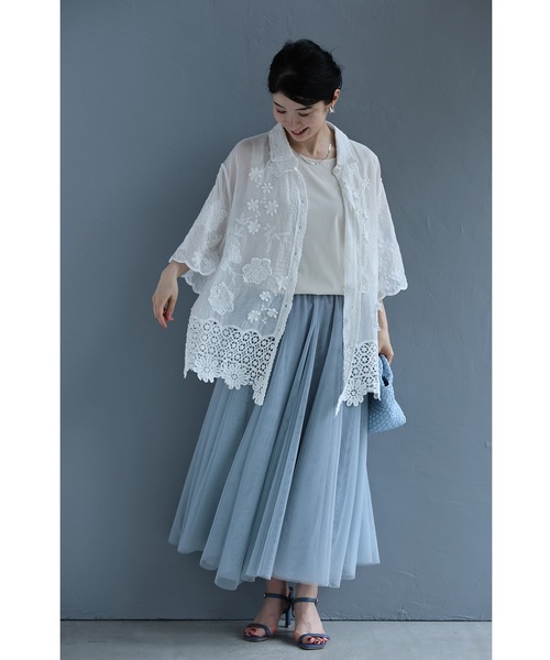cawaii(カワイイ)の「ぐるり囲むクロシェ裾のふんわり立体花シャツトップス(シャツ/ブラウス・レディース・ホワイト・FREE)」の8枚目の写真