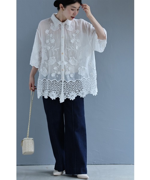 cawaii(カワイイ)の「ぐるり囲むクロシェ裾のふんわり立体花シャツトップス(シャツ/ブラウス・レディース・ホワイト・FREE)」の16枚目の写真