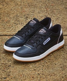 Reebok（リーボック）の「コート LXS / COURT LXS（スニーカー）」