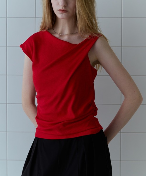 DRWCYS(ドロシーズ)の「アシメデザインノースリトップス(Tシャツ/カットソー・レディース・ベージュ/レッド/ブラック・FREE)」の20枚目の写真