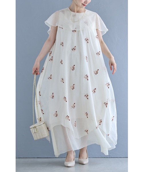 cawaii(カワイイ)の「肩周り隠すベールの煌めくリーフ刺繍ロングワンピース(ワンピース・レディース・アイボリー・FREE)」の13枚目の写真