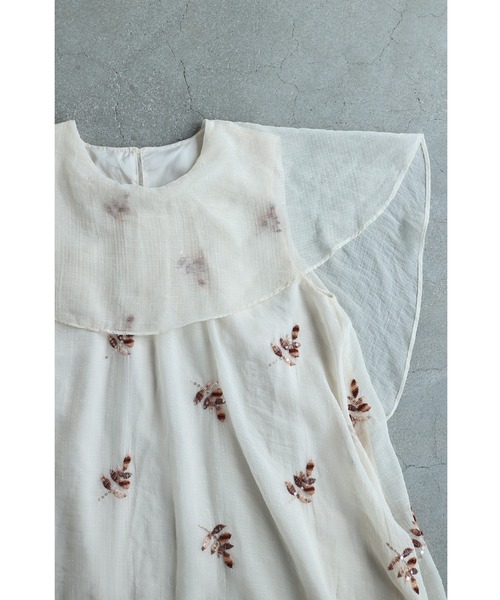 cawaii(カワイイ)の「肩周り隠すベールの煌めくリーフ刺繍ロングワンピース(ワンピース・レディース・アイボリー・FREE)」の9枚目の写真